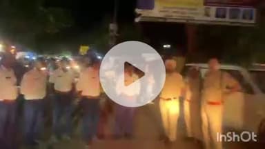 धौलपुर: आगामी त्यौहारों को लेकर पुलिस ने शहर में की पैदल गश्त