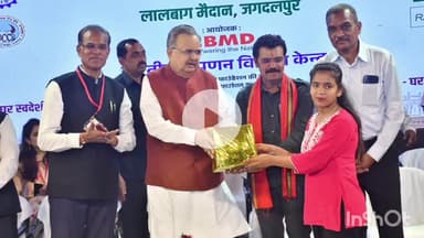 जगदलपुर: स्वदेशी मेले में शामिल हुए विधानसभा अध्यक्ष डॉ. रमन सिंह, कहा- “देश के गौरव को बढ़ाना है तो स्वदेशी अपनाना होगा”