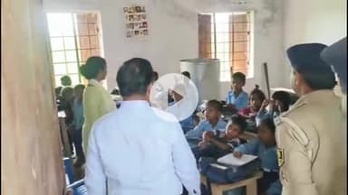 नबीनगर: विधानसभा क्षेत्र के कई मतदान केंद्रों का DM ने किया निरीक्षण