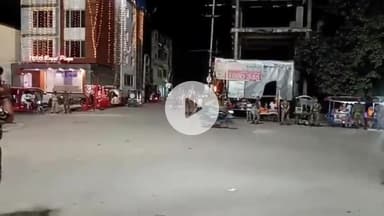 बक्सर: जिले में विधानसभा चुनाव के लिए 13 उड़नदस्ता दल का गठन, अंबेडकर चौक पर सीआरपीएफ व सीआईएसएफ ने चलाया जांच अभियान