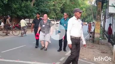 मुंगेर: स्विट्जरलैंड के पर्यटकों ने गंगा जलमार्ग से शक्तिपीठ मां चंडिका के किए दर्शन