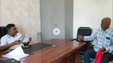 गिरिडीह: उपायुक्त के निर्देश पर डीसी ऑफिस के जनता दरबार में जिला नजारत उप समाहर्ता ने सुनी लोगों की शिकायतें