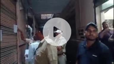 लाडपुरा: नगर निगम कोटा दक्षिण की टीम ने धान मंडी में सिंगल यूज प्लास्टिक के खिलाफ बड़ी कार्रवाई, दो दुकानों को किया सीज