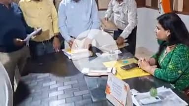 करनैलगंज: करनैलगंज नगर पालिका की बोर्ड मीटिंग का बहिष्कार, सभासदों ने सौंपा ज्ञापन