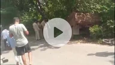 फतेहाबाद: फतेहाबाद के निबोहरा रोड पर ट्रैक्टर की टक्कर से बाइक सवार समेत दो लोग घायल, उपचार के लिए अस्पताल में भर्ती