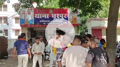 करछना: घूरपुर क्षेत्र के एक गांव में किशोरी के साथ दुष्कर्म और धर्मांतरण मामले में महिला समेत 2 आरोपियों को पुलिस ने भेजा जेल