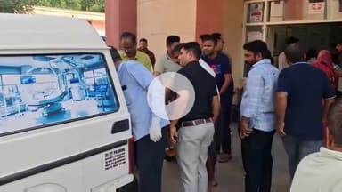 चूरू: गांव रामपुरा-चारणवासी के बीच सड़क हादसे में अज्ञात वाहन ने स्कूटी को मारी टक्कर, गंभीर घायल को किया गया जयपुर रेफर