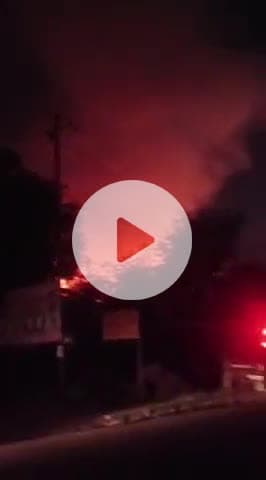 कानपुर: पनकी पड़ाव स्थित ट्रैक्टर एजेंसी में लगी भीषण आग, पुलिस ने क्षेत्र की घेराबंदी की