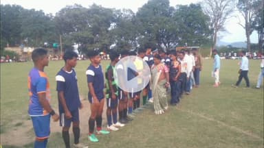 कैरो: सढ़ाबे महादेव खेल मैदान में शहीद हलधर गिरधर फुटबॉल टूर्नामेंट संपन्न, सोरन्दा टीम विजेता बनी