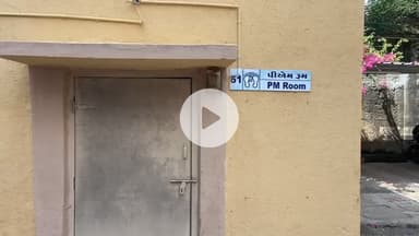 ધોરાજી: વેગડી ગામ પાસે રીક્ષા પલટી મારી જતા રીક્ષા ચાલકનું થયું મોત, મૃતદેહને પોસ્ટમોટમ અર્થે ખસેડાયો