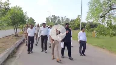 ललितपुर: अध्यक्ष नगर पालिका परिषद उप निर्वाचन की तैयारियों का डीएम और एसपी ने किया निरीक्षण