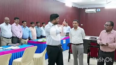 मुंगेर: सदर अनुमंडल कार्यालय में नामांकन कक्ष का जिला निर्वाचन पदाधिकारी ने किया निरीक्षण