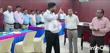 मुंगेर: निर्वाचन पदाधिकारियों ने नामांकन और मतगणना स्थल का किया निरीक्षण