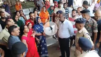 सासाराम: सासाराम के सदर अस्पताल के ट्रामा सेंटर में पहुंचे पुलिस अधीक्षक और सदर एसडीएम