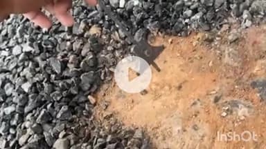 बागपत: दहा गांव में सड़क निर्माण में घटिया सामग्री का आरोप, DM ऑफिस में शिकायत पत्र देकर ठेकेदार के खिलाफ कार्रवाई की मांग की