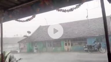 கெங்கவல்லி: கெங்கவல்லி தெடாவூர் உள்ளிட்ட பகுதிகளில் சூறாவளி காற்றுடன் பலத்த மழை பொதுமக்கள் விவசாயிகள் மகிழ்ச்சி