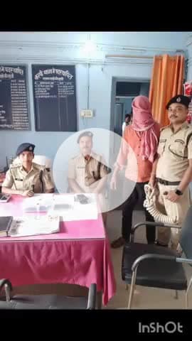 करपी: शेरपुर गांव निवासी रविंद्र मिश्रा के घर से पुलिस ने तीन अर्द्धनिर्मित देसी कट्टे बरामद किए