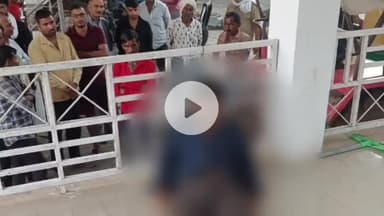 झांसी: भगवंतपुरा में मंदिर की ग्रिल से युवक ने लगाई फांसी, भाई ने कहा- बारिश से फसल खराब होने के कारण उठाया यह कदम