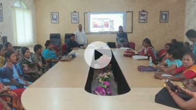 सेन्हा: सेन्हा के महात्मा गांधी सभागार में पंचायत उन्नति सूचकांक पर जल सहियाओं के साथ कार्यशाला आयोजित