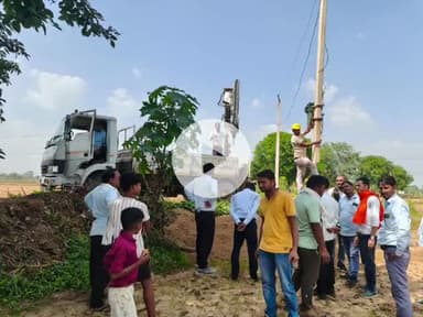 धौलपुर: वर्षों से बिजली बिल बकाया होने पर ग्रामीण क्षेत्र में ट्रांसफॉर्मर उतारे गए, शहर में बिजली चोरी करते 5 को पकड़ा गया