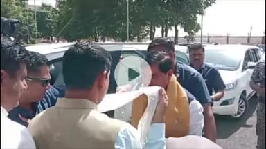 राऊ: मध्य प्रदेश के मुख्यमंत्री पहुंचे इंदौर एयरपोर्ट, कई कार्यक्रमों में हुए शामिल, मीडिया से की बात