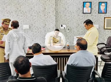 कानपुर: पनकी थाने में थाना समाधान दिवस का आयोजन, फरियादियों की समस्याओं को सुना गया