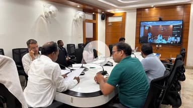 ओरमांझी: समाहरणालय में निदेशक ITDA की अध्यक्षता में अबुआ साथी पोर्टल पर शिकायतों के निष्पादन हेतु ऑनलाइन समीक्षा बैठक