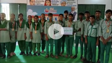 पीरटांड: उत्क्रमित उच्च विद्यालय धनयडीह में चुनाव कराकर बाल संसद मंत्रिमंडल का गठन किया गया