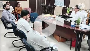 बक्सर: अपर समाहर्ता बक्सर ने की कार्मिक एवं पोस्टल बैलेट कोषांग की समीक्षा, दिए आवश्यक निर्देश