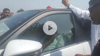 भव्य कलश शोभा यात्रा पर अनूपपुर कुंडा परानुपुर कुंडा से श्रृंगवेरपुर राजन जी महाराज जी के मुखारविंद से आयोजक आनंद पांडे#