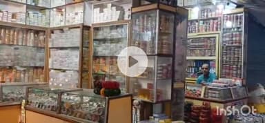 औरैया: त्योहार को लेकर औरैया के बाजारों में लौटी रौनक, व्यापारियों के चेहरों पर खुशी, जीएसटी पर उठे सवाल