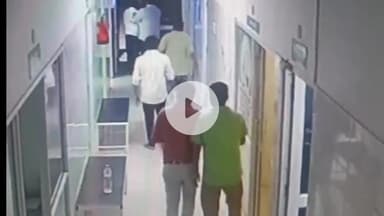 अमरोहा: CMO ऑफिस में हंगामा: नोडल अधिकारी के पद जाने से बौखलाए फार्मासिस्ट और सहयोगी झोलाछाप डॉक्टर ने लैब टेक्नीशियन को पीटा