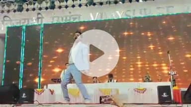 लाडपुरा: कोटा दशहरे मेले में लाफ्टर शो देर रात तक गूंजते रहे ठहाके, राजीव ठाकुर, अशोक मिश्रा और हीरेन त्रिवेदी ने किया हंसाने का काम