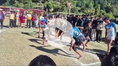 पुरोला: राजकीय इंटर कॉलेज गुंदियाट गांव में चल रही जिलास्तरीय खेलकूद प्रतियोगिता में खिलाड़ियों ने किया शानदार प्रदर्शन