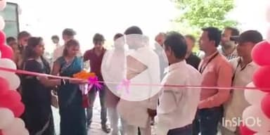 फतुहा: जिला परिषद सदस्य अमित राज उर्फ बबलू ने विक्रमपुर गांव में पिन कोड कार्ट और डाक शाखा का उद्घाटन किया