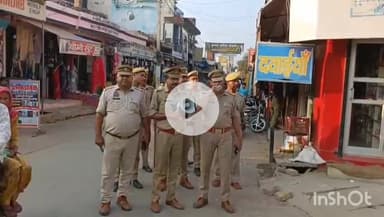 मुज़फ्फरनगर: आगामी त्यौहारों को लेकर तितावी पुलिस ने क्षेत्र में किया फ्लैग मार्च, बिना अनुमति पटाखा बिक्री पर दी कड़ी चेतावनी