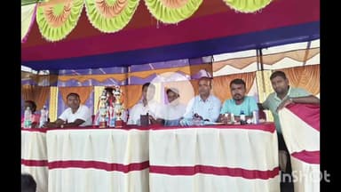 शिकारीपाड़ा: सीतासाल में आयोजित फुटबॉल प्रतियोगिता के फाइनल मैच में पहुंचे विधायक, विजेता टीम को किया सम्मानित