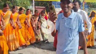 बगोदर: बगोदर के 10 आखड़ा में डहरे सोहराय मनाया गया, ढोल-मांदर की आवाज से गूंजा क्षेत्र