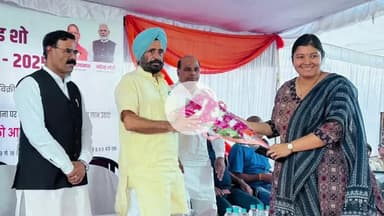 रामपुर: रविवार को रोशन बाग में चल रहे स्वदेशी मेले के कार्यक्रम में राज्यमंत्री बलदेव सिंह औलख शामिल हुए