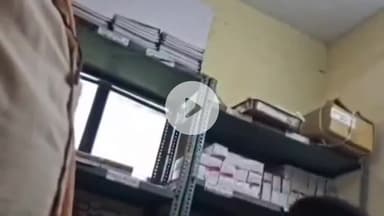 खड्डा: तुर्कहा सीएचसी में रिश्वत का वीडियो वायरल, 68 रुपये की रिपोर्ट के लिए 600 रुपये वसूले, फार्मासिस्ट पर कार्रवाई की मांग