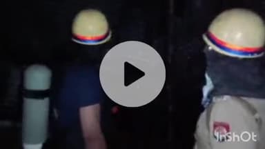 औरैया: दयालपुर में स्थित बर्फ फैक्ट्री में अमोनिया गैस रिसाव से मचा हड़कंप, फायर टीम ने दो घंटे की मशक्कत के बाद पाया काबू