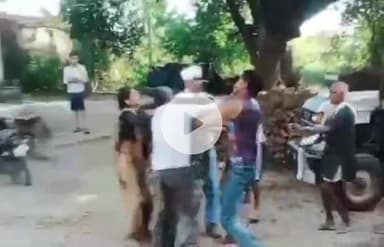 ललितपुर: घटवार में दो पक्षों के बीच जमकर चले लाठी-डंडे, करीब नौ लोग हुए घायल, वायरल वीडियो के मामले में 6 नामजद पर मामला दर्ज