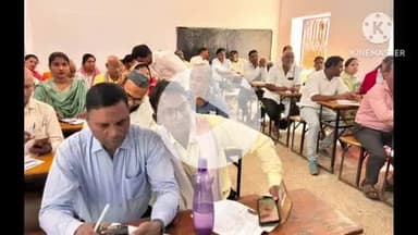 बक्सर: निर्वाचन कार्यों की पारदर्शिता सुनिश्चित करने के लिए एमपी उच्च विद्यालय में पीठासीन पदाधिकारी प्रशिक्षित