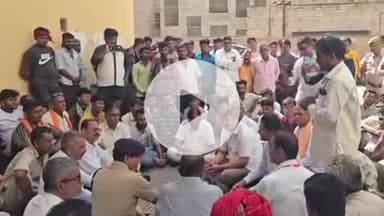 बाड़मेर: बाड़मेर में करंट से मजदूरों की मौत के मामले में परिवार ने धरना दिया, सरकारी नौकरी और मुआवजे की मांग की