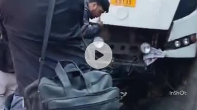 मानपुर थाना क्षेत्र के भेरू घाट में इंदौर-खरगोन चार्टर्ड बस पहाड़ से टकराई, अगला हिस्सा क्षतिग्रस्त