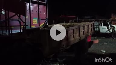 शिकारीपाड़ा: शिकारीपाड़ा थाना क्षेत्र के कर्माठाड़ के पास अवैध बालू से लदे 2 ट्रैक्टर जब्त