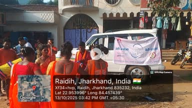 बेटी बचाओ बेटी पढ़ाओ विषय पर गीत नृत्य एवं नुक्कड़ नाटक के माध्यम से आज पतराटोली बस स्टैंड परिसर में लोगों को जागरूक करते हुए