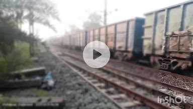 कोडरमा: धनबाद-गया रेलखंड: परसाबाद रेलवे स्टेशन के पास रेल ट्रैक पर मिला अधेड़ का शव, ट्रेन से गिरने की आशंका