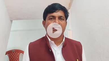 कोडरमा: कोडरमा नगर कांग्रेस कमेटी ने झुमरीतिलैया में 'कांग्रेस का वोट चोर, गद्दी छोड़' हस्ताक्षर अभियान चलाया