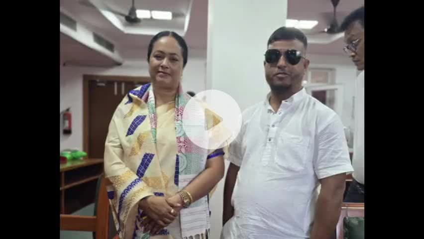 জলহ ভাগ: এমছিএলএ বেগম আখতাৰা আহমেদক ইএম হিচাপে শপত গ্ৰহণ